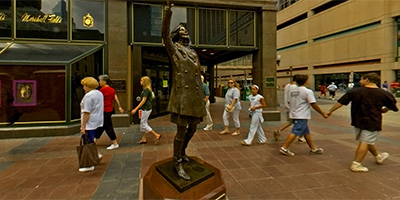 Mary Tyler Moore statue in downtown Minneapolis